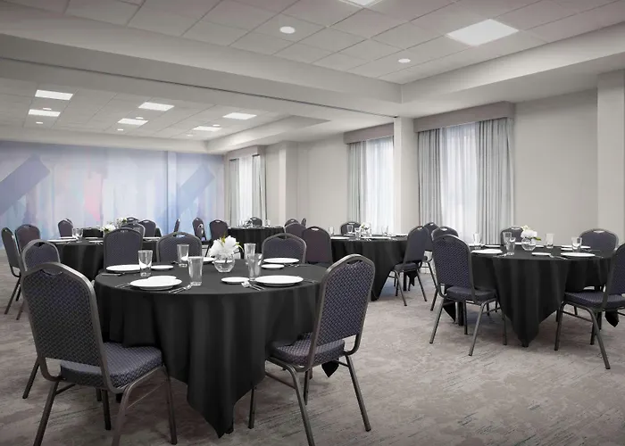 Hilton Garden Lafayette/cajundome 3*